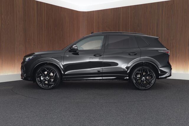 Volkswagen TIGUAN 1.5 272pk eHybrid R-Line Black Style Leder Trekhaak 360Camera Memory HUD Stoelventilatie Carplay