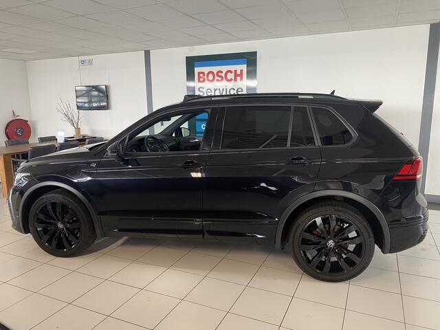 Volkswagen TIGUAN 1.4 TSI eHybrid R-Line Business+Black style Panoramadak / Trekhaak /Carplay/ Leer