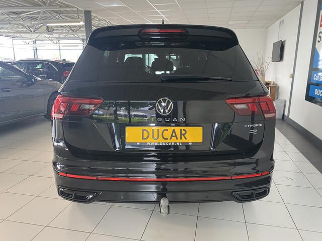 Volkswagen TIGUAN 1.4 TSI eHybrid R-Line Business+Black style Panoramadak / Trekhaak /Carplay/ Leer
