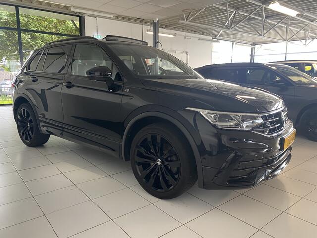 Volkswagen TIGUAN 1.4 TSI eHybrid R-Line Business+Black style Panoramadak / Trekhaak /Carplay/ Leer