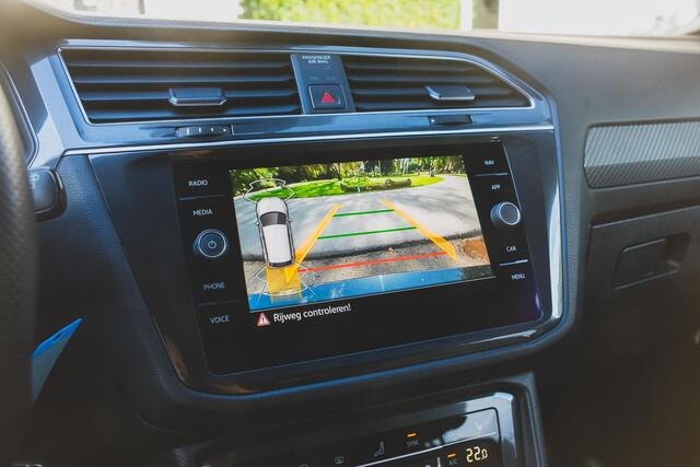 Volkswagen TIGUAN Allspace 2.0 TSI R-Line Business 7p. TREKHAAK | HEAD UP | CARPLAY | CAMERA | 1E EIGN