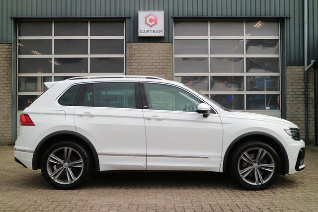 Volkswagen TIGUAN 2.0 TSI 4Motion Highline Business R | Automaat | Trekhaak! | Carplay |