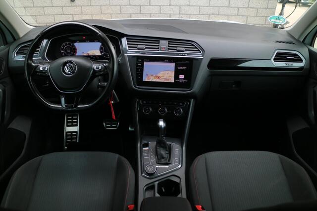 Volkswagen TIGUAN 2.0 TSI 4Motion Highline Business R | Automaat | Trekhaak! | Carplay |