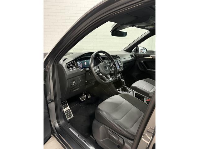 Volkswagen TIGUAN 2.0 TSI 4Motion R-Line! Pano, 360 Camera, HUD, Elektr Trekhaak, Enz. Enz....