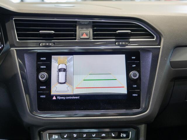 Volkswagen TIGUAN Allspace 1.5 TSI 2x R-Line Blackstyle / 150pk / Panorama dak / Rondomzicht camera / Stoelverwarming / Leder /