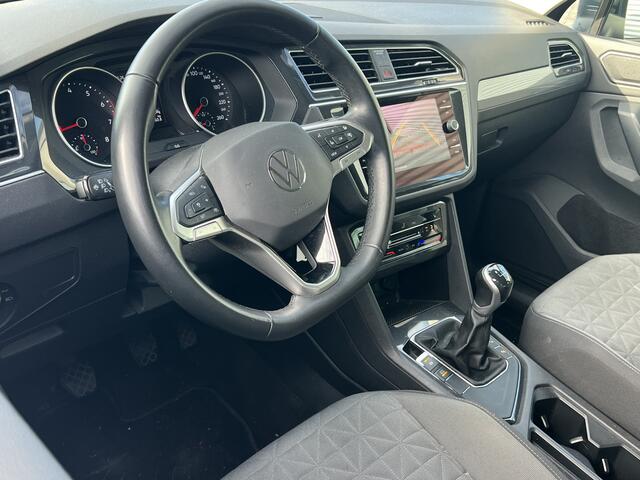 Volkswagen TIGUAN 1.5 TSI Life Business | Nieuw Binnen | Navigatie | Adaptief Cruise | Stoel/Stuur Ver. | Trekhaak