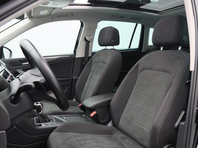 Volkswagen TIGUAN 1.4 TSi eHybrid Elegance 245 Pk Automaat | Carplay | Virtual Cockpit | Keyless | Panoramadak | Leder | 18 Inch