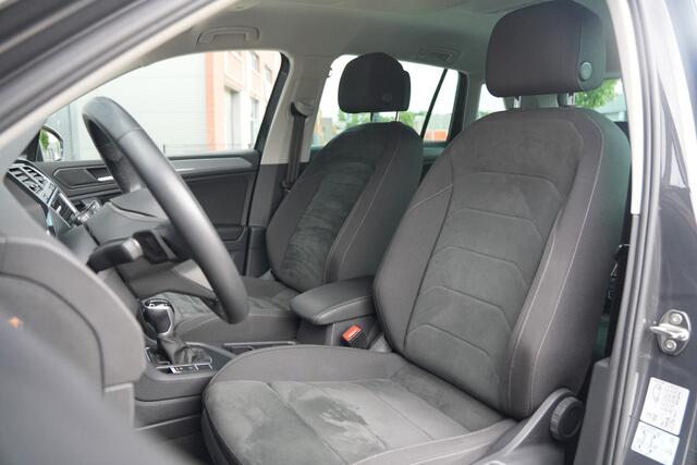Volkswagen TIGUAN 1.5 TSI Elegance 150pk - Trekhaak - Stoel/Stuurverwarming - Keyless - Massage - ACC - IQ LED - Rijklaar