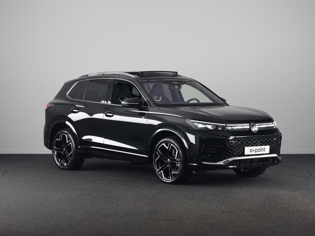Volkswagen TIGUAN 1.5 eHybrid R-Line Edition 204 pk Automaat (DSG) | Verlengde garantie | Navigatie | Panoramadak | Parkeersensoren (Park assist) | Achteruitrijcamera | Stoelverwarming v/a | R-Line |