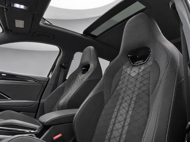 Volkswagen TIGUAN 1.5 272pk DSG eHybrid R-Line Edition · Panoramadak · 360 Camera · Wegklapbare Trekhaak · Massage · Black style · 20'' Inch · Garantie t/m 22-06-2030 of 100.000km