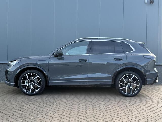 Volkswagen TIGUAN 1.5 eHybrid R-Line Edition PANO | TREKHAAK | DCC