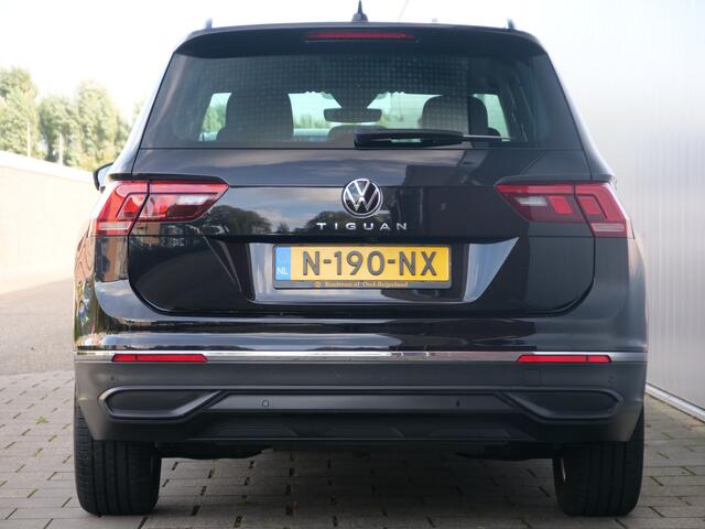 Volkswagen TIGUAN 1.5 TSI Elegance 150 Pk Automaat Navi / DAB / Camera