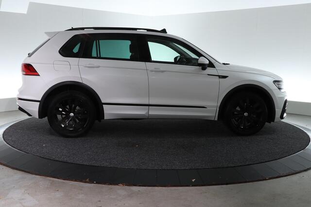 Volkswagen TIGUAN 2.0 TSI 4Motion Highline | SCHUIF-KANTEL DAK | TREKHAAK | 360 CAMERA |