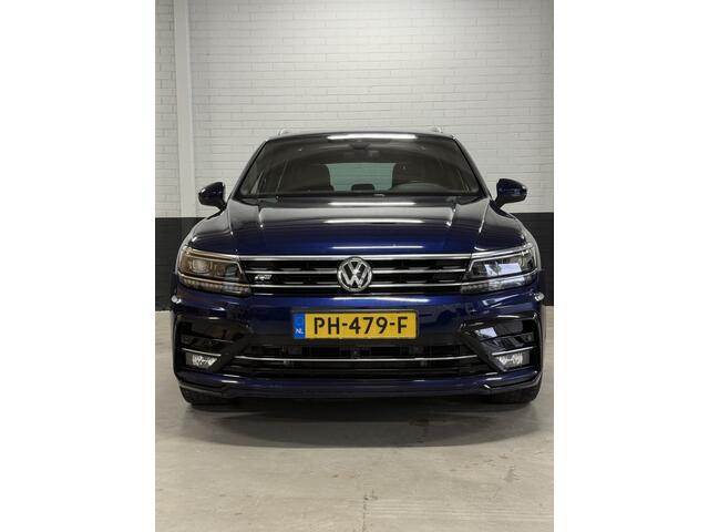 Volkswagen TIGUAN 2.0 TSI 4Motion R-Line! Pano, HUD, 360 Camera, Elektr. Trekh. Memory stoelen!