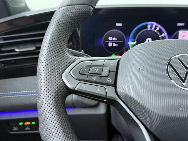Volkswagen TIGUAN 1.5 eHybrid R-Line Edition | 272 PK | SoH 100% | Trekhaak wegklapbaar | Adaptive Cruise Control | 360 graden camera | Volleder | Panoramadak | Head-up Display | Matrix LED | Keyless Entry | Dodehoek detectie | Elektrische achterklep | Draadloze telefoonlader | Stoelmassage & -ventilatie | Stuur- & Stoelverwarming | Apple Carplay / Android Auto |