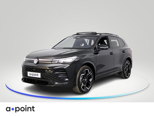 Volkswagen TIGUAN 1.5 eHybrid R-Line Edition 272 pk Automaat (DSG) | Verlengde garantie | Navigatie | Panorama dak | Trekhaak (wegklapbaar) | Achteruitrijcamera (park assist) | Rondomzicht camera | Black-Style pakket | R-Line |
