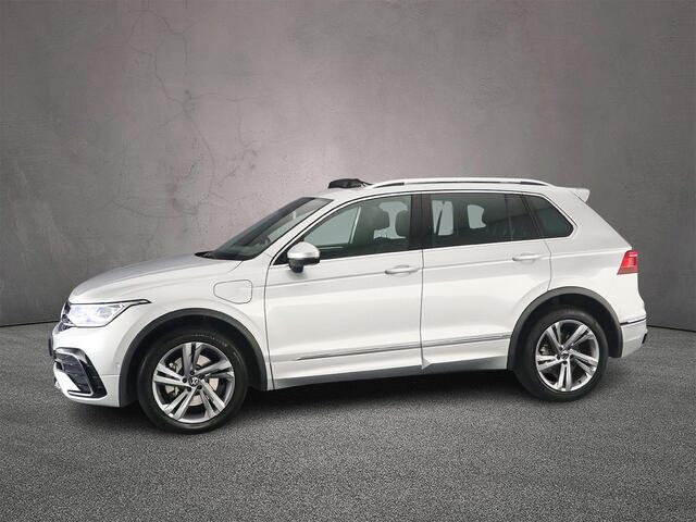 Volkswagen TIGUAN R-Line Business+ 1.4 TSI eHybrid 245pk DSG Automaat Trekhaak, Panoramadak, 360 camera, Lederen bekleding, Adaptive cruise control, LED matrix koplampen