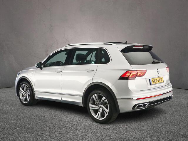 Volkswagen TIGUAN R-Line Business+ 1.4 TSI eHybrid 245pk DSG Automaat Trekhaak, Panoramadak, 360 camera, Lederen bekleding, Adaptive cruise control, LED matrix koplampen