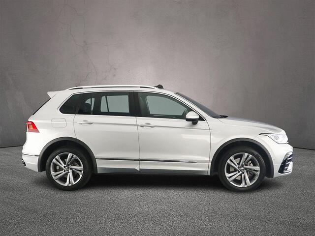 Volkswagen TIGUAN R-Line Business+ 1.4 TSI eHybrid 245pk DSG Automaat Trekhaak, Panoramadak, 360 camera, Lederen bekleding, Adaptive cruise control, LED matrix koplampen