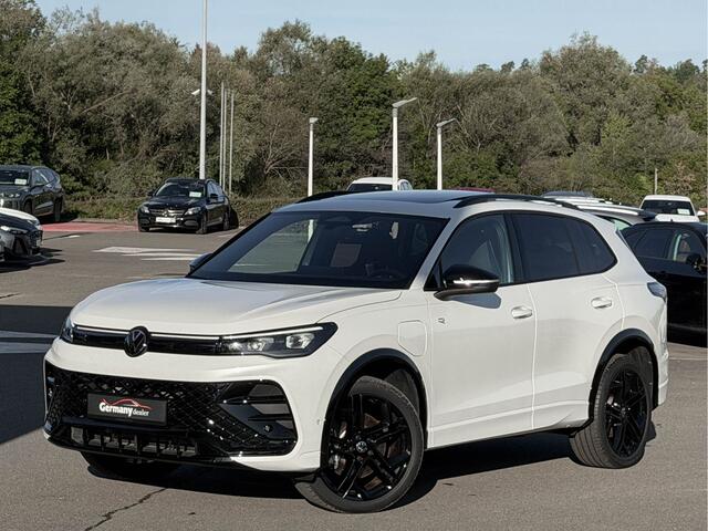 Volkswagen TIGUAN 272pk 1.5 eHybrid R-Line Pano Tr-haak IQ-light 20-Inch