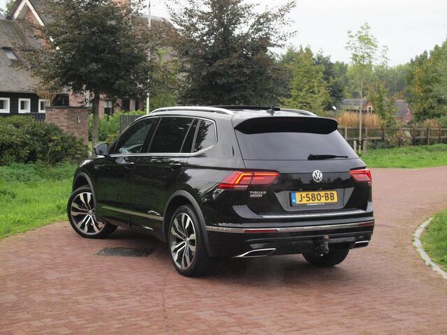 Volkswagen TIGUAN Allspace 1.5 TSI Highline Business R 7p. | Panoramadak | Trekhaak | Camera | Sfeerverlichting | Apple Carplay | NL-Auto |