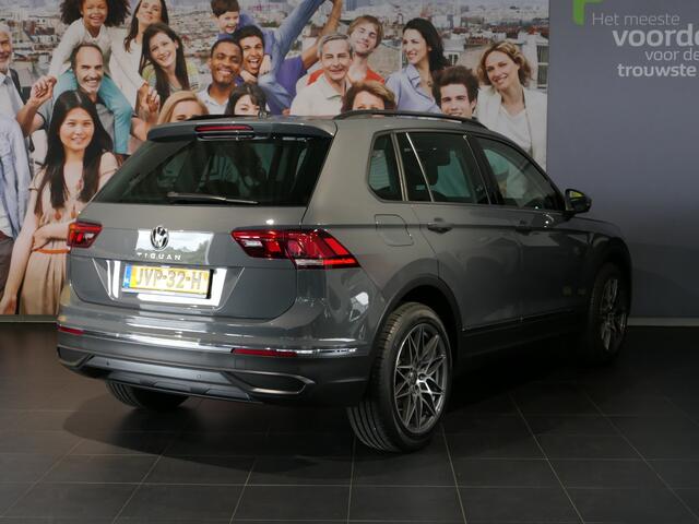 Volkswagen TIGUAN 1.5 TSI Life Business - Navi - Stuur en stoelverw - Sensor V+A