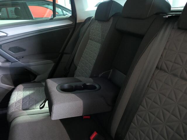 Volkswagen TIGUAN 1.5 TSI Life Business - Navi - Stuur en stoelverw - Sensor V+A