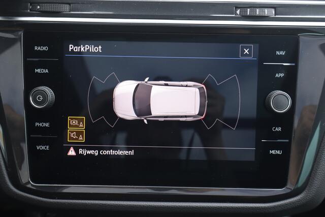 Volkswagen TIGUAN 1.5 TSI Comfortline Business - NL Auto!! Stoelmassage+verw I Pano I Adap Cruise