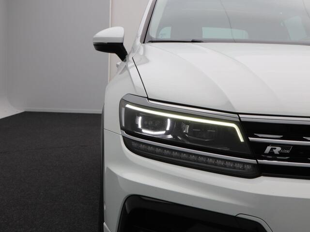 Volkswagen TIGUAN 1.5 TSi ACT 150 Pk Automaat R line | Stoelverwarming | Panorama dak | Camera | Trekhaak | Keyless | 19 Inch | 160.773 Km !!