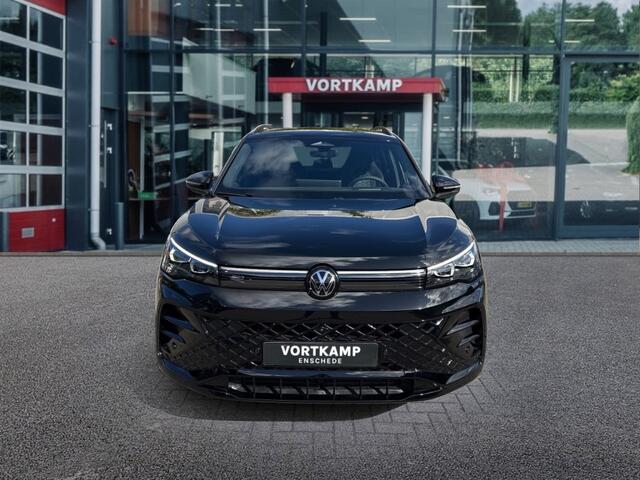 Volkswagen TIGUAN 1.5 eTSI R-LINE TREKHAAK/CAMERA/ELEK-KLEP/ACC/IQ/STOEL+STUURVERW