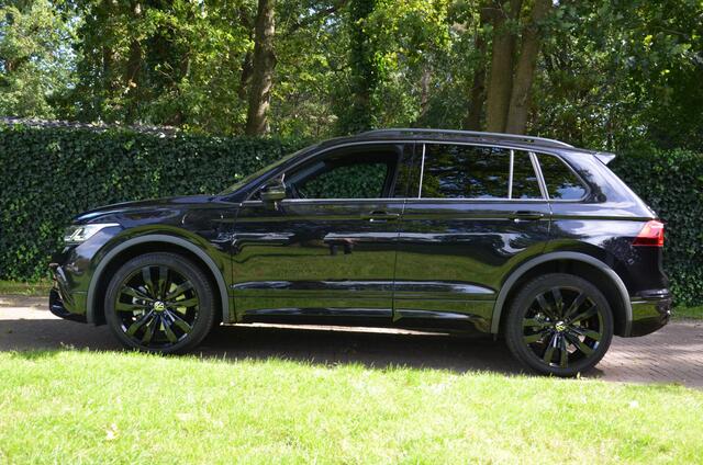 Volkswagen TIGUAN 1.4 TSI eHybrid R-Line Business+ Automaat/Navi/Pdc/Ecc/Achteruitrijcamera/Panoramadak/Virtueel dashboard/Privacy-Glass/Cr-Controle/20-Inc Lmv/Cruise control adaptief/Koplampverlichting LED Matrix/Trekhaak