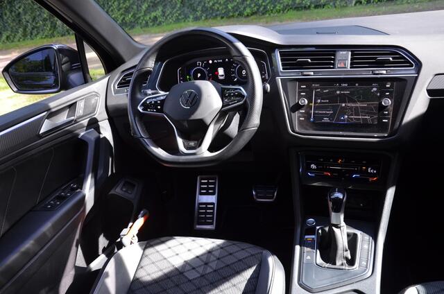 Volkswagen TIGUAN 1.4 TSI eHybrid R-Line Business+ Automaat/Navi/Pdc/Ecc/Achteruitrijcamera/Panoramadak/Virtueel dashboard/Privacy-Glass/Cr-Controle/20-Inc Lmv/Cruise control adaptief/Koplampverlichting LED Matrix/Trekhaak