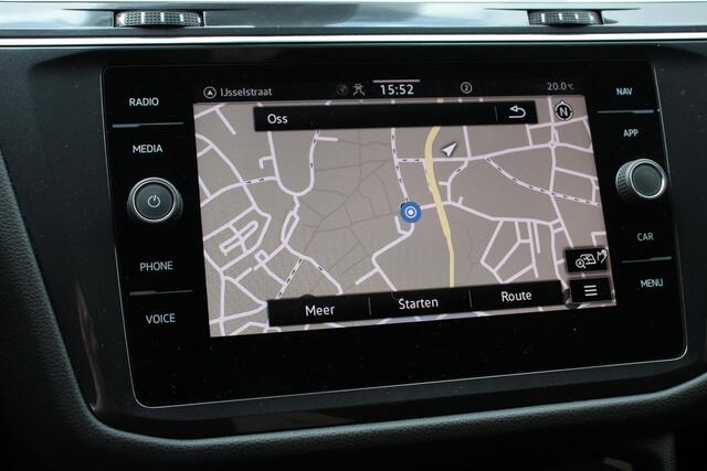 Volkswagen TIGUAN Allspace 1.5 TSI 150pk DSG Life 7p. Navigatie Climate Control Adaptieve cruise control Achteruitrijcamera Trekhaak Virtual Cockpit Elektrische achterklep Stoelverwarming Led Lichtmetalen velgen Parkeersensoren