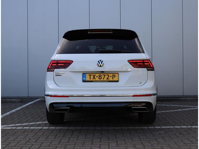 Volkswagen TIGUAN Allspace 1.4 TSI Highline R-line 7p. | Pano | Trekhaak | NAP