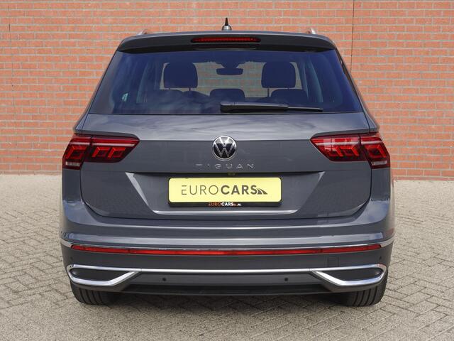 Volkswagen TIGUAN 1.5 TSI 150pk DSG Elegance Navigatie Apple Carplay / Android Auto Parkeersensoren Camera Adaptieve Cruise Control Stuur-en stoelverwarming Matrix LED-koplampen Virtual Cockpit Getinte ramen Climate Control ErgoActive stoelen