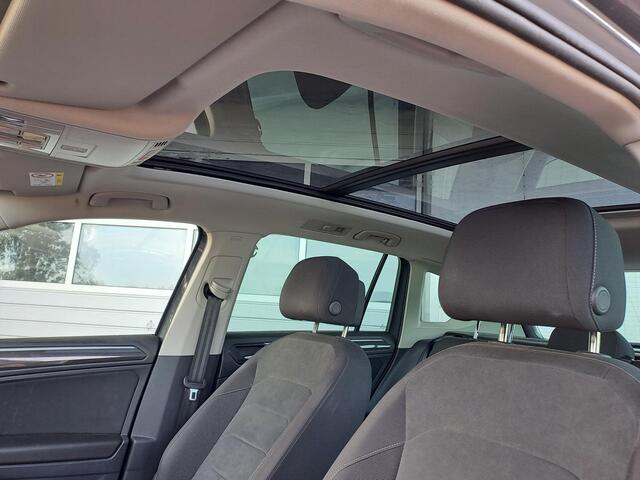 Volkswagen TIGUAN 1.4 TSI eHybrid elegance Panoramdak, ACC, IQ-light, Camera, Apple Carplay/Android Auto