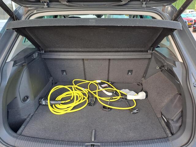 Volkswagen TIGUAN 1.4 TSI eHybrid elegance Panoramdak, ACC, IQ-light, Camera, Apple Carplay/Android Auto