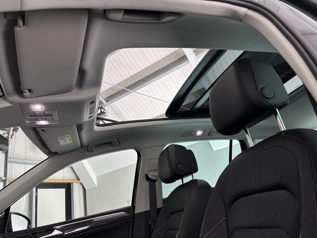 Volkswagen TIGUAN 1.4 TSI eHybrid Elegance | SCHUIF - KANTEL | LEDER | STOEL-STUURVERW. | CARPLAY |