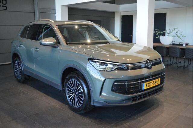 Volkswagen TIGUAN 1.5 eHybrid Life carplay cruise camera led 18 inch !!