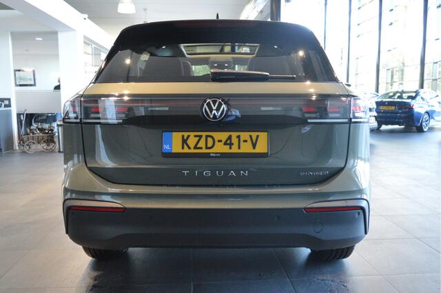 Volkswagen TIGUAN 1.5 eHybrid Life carplay cruise pano camera led 18 inch !!