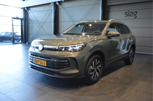 Volkswagen TIGUAN 1.5 eHybrid Life carplay cruise camera led 17 inch !!