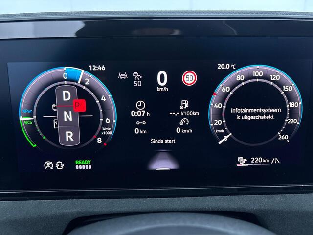 Volkswagen TIGUAN 1.5 eHybrid R-Line Edition 204 pk Automaat (DSG) | Verlengde garantie | Navigatie | Panoromadak | Trekhaak (wegklapbaar) | Parkeersensoren (Park assist) | Rondomzicht camera | Stoelverwarming | R-Line |