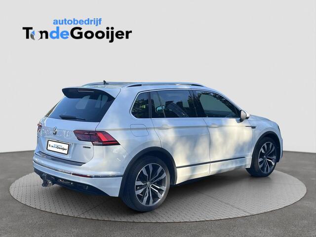 Volkswagen TIGUAN 1.4 TSi DSG 4Motion Highline R-LINE | LEER | EL. TREKHAAK | 360 CAMERA | 20"| HUD | STANDKACHEL |