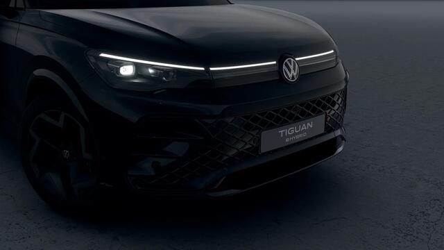 Volkswagen TIGUAN Edition 20 | 30,5 cm display met 2D en 3D weergave | Automatische afstandsregeling (Adaptive Cruise Control) | Diefstalalarm