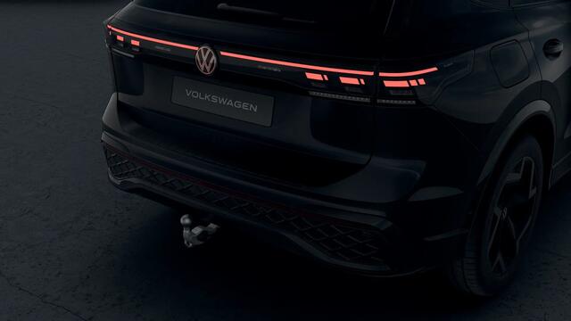 Volkswagen TIGUAN Edition 20 | 30,5 cm display met 2D en 3D weergave | Automatische afstandsregeling (Adaptive Cruise Control) | Diefstalalarm