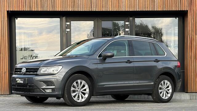 Volkswagen TIGUAN 1.4 TSI ACT Comfortline Business full led. stoelverwarming. apple carplay. automaat. trekhaak.