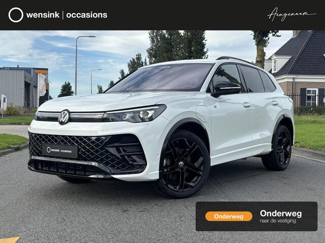 Volkswagen TIGUAN 1.5 eHybrid R-Line Edition | IQ.LIGHT | 360 Camera | Navigatie | HUD | Winter Pakket Plus | Park Assist Pro | Digitaal Instrumentenpaneel | Massagestoelen | Trekhaak | Apple CarPlay/Android Auto | 5 Jaar garantie/100.000km* |