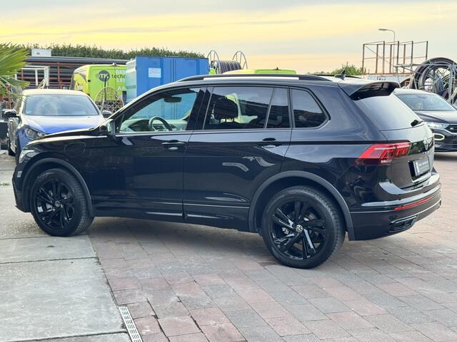 Volkswagen TIGUAN 1.4 TSI eHybrid R-Line Business+ | Black style | IQ Light | Stoel-stuur verw | Camera | SOH 91% | Rijklaar + nieuwe apk
