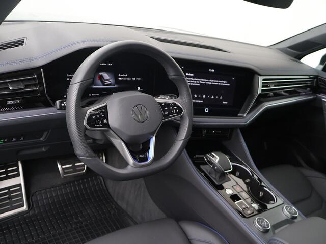 Volkswagen TOUAREG 3.0 TSi eHybrid 4MOTION R | 462 PK | Trekhaak ( elektrisch wegklapbaar ) | Luchtvering | Head-Up display | HD Matrix verlichting |