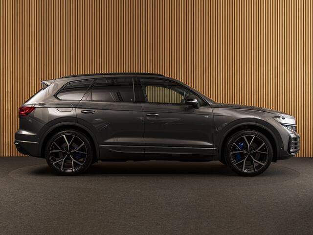 Volkswagen TOUAREG 3.0 TSi eHybrid 4MOTION R PANO-22"-MASSAGE